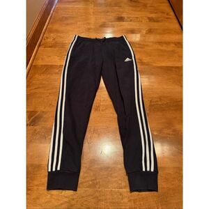 Woman’s adidas joggers size medium